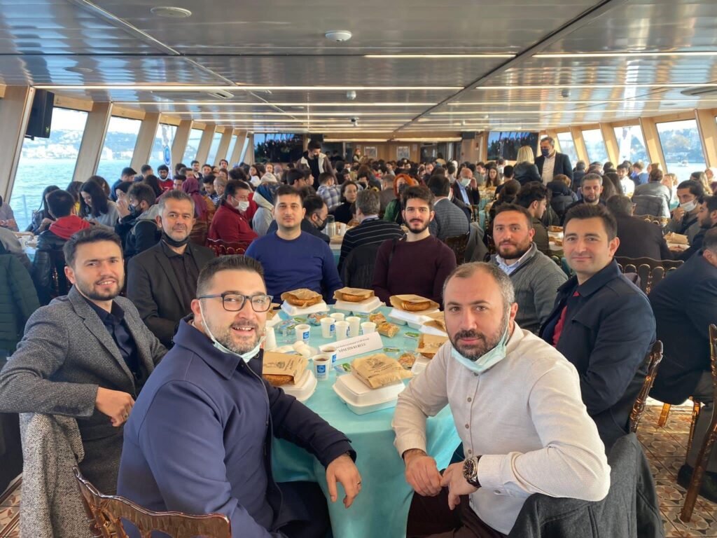 Öğrencilerle Boğaz Turu ve Konuşmalar 2021 — dernek arşivinden fotoğraf