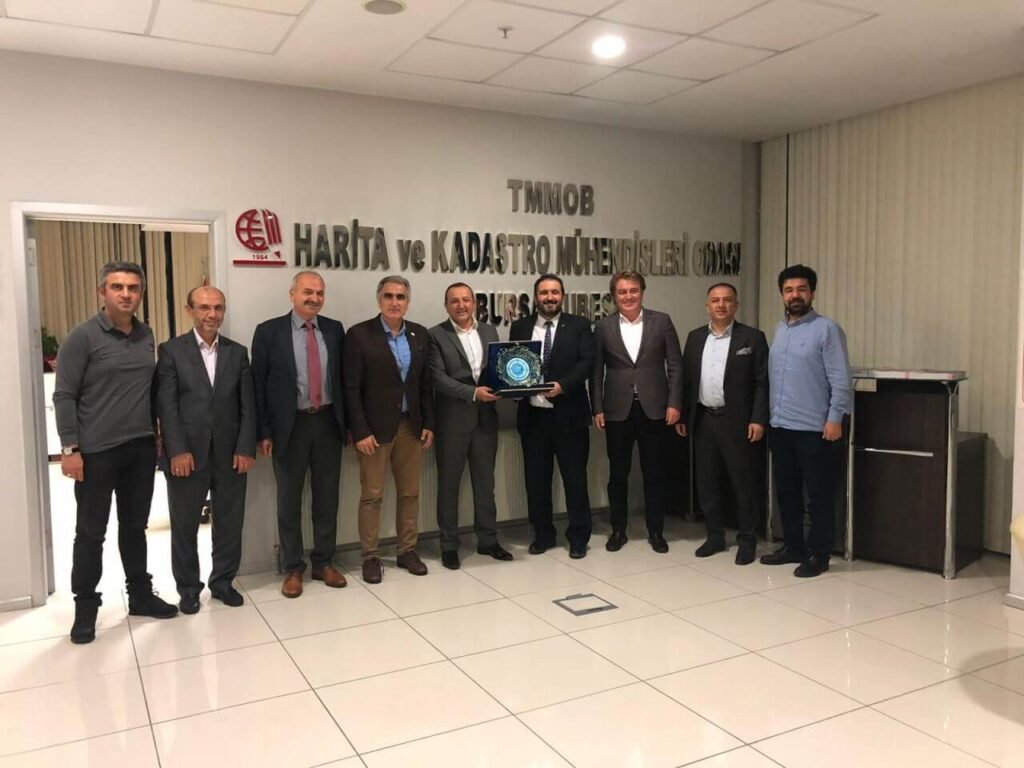 Bursa’da Kürşat Çapar ve Faruk Çolak’a Ziyaret — dernek arşivinden fotoğraf