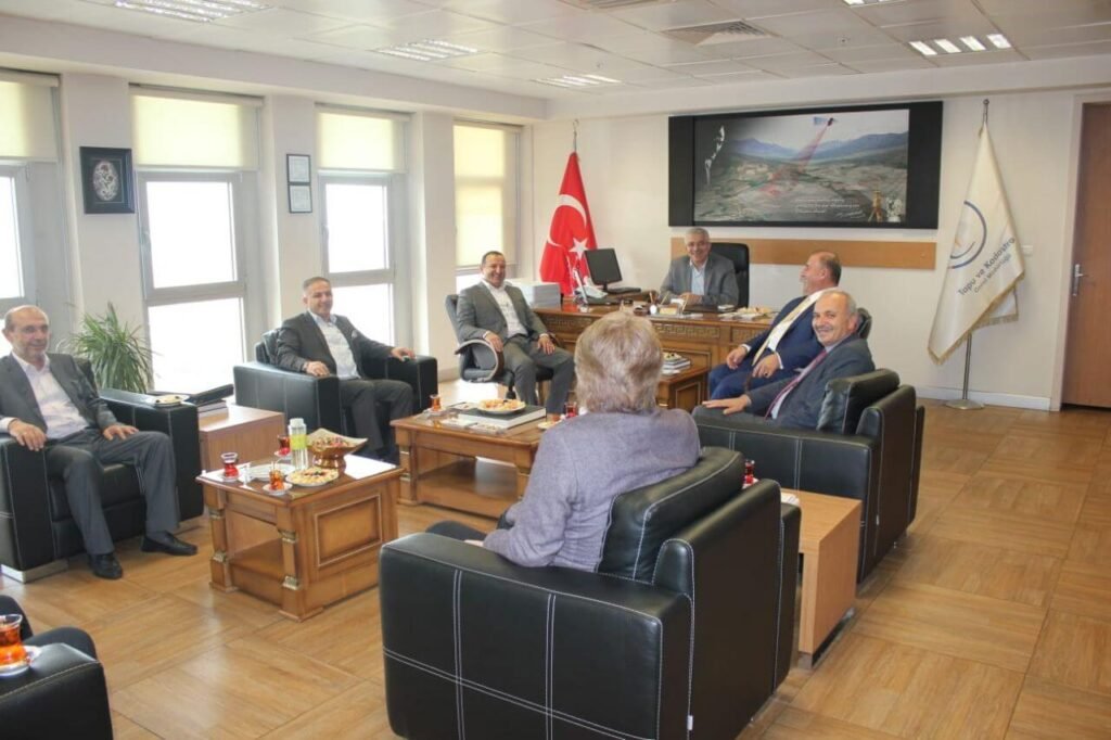 Tapu ve Kadastro Bursa’dan Sedat Cömertoğlu’na Ziyaret — dernek arşivinden fotoğraf