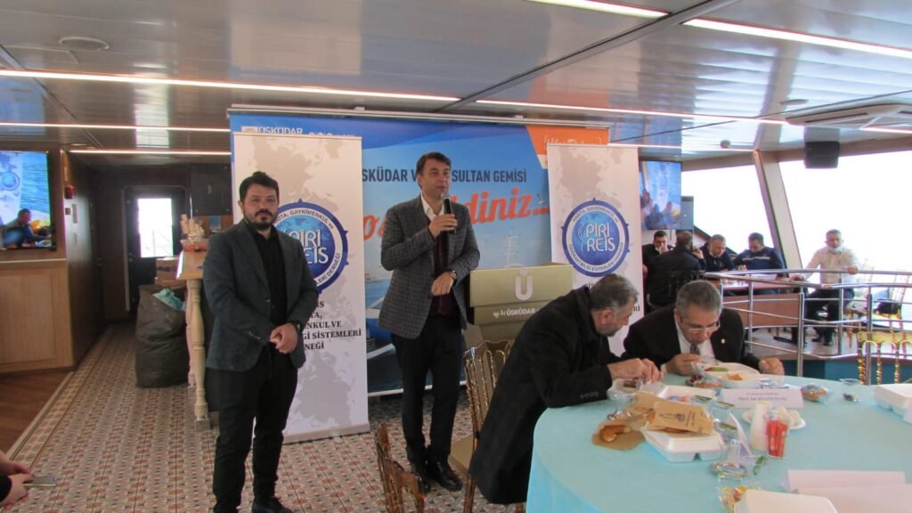 Öğrencilerle Boğaz Turu ve Konuşmalar 2021 — dernek arşivinden fotoğraf