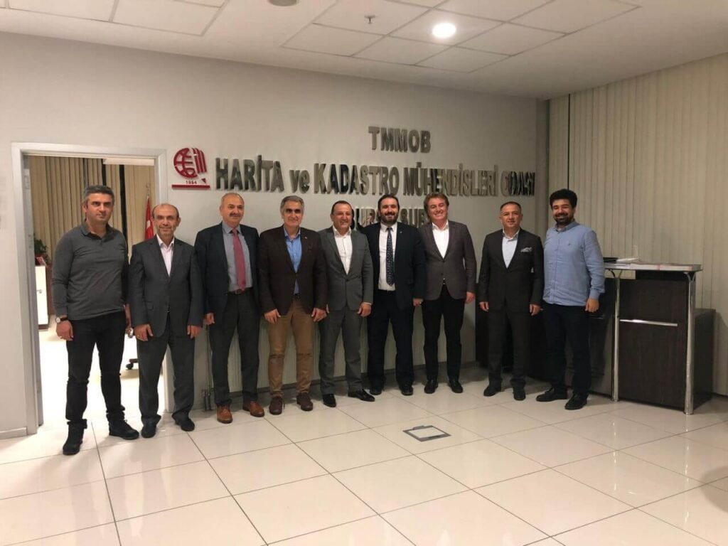 Burulaş Genel Müdürü Kürşat Çapar ile HKMO Bursa Şube Başkanı Faruk Çolak ve ekibini ziyaret ettik