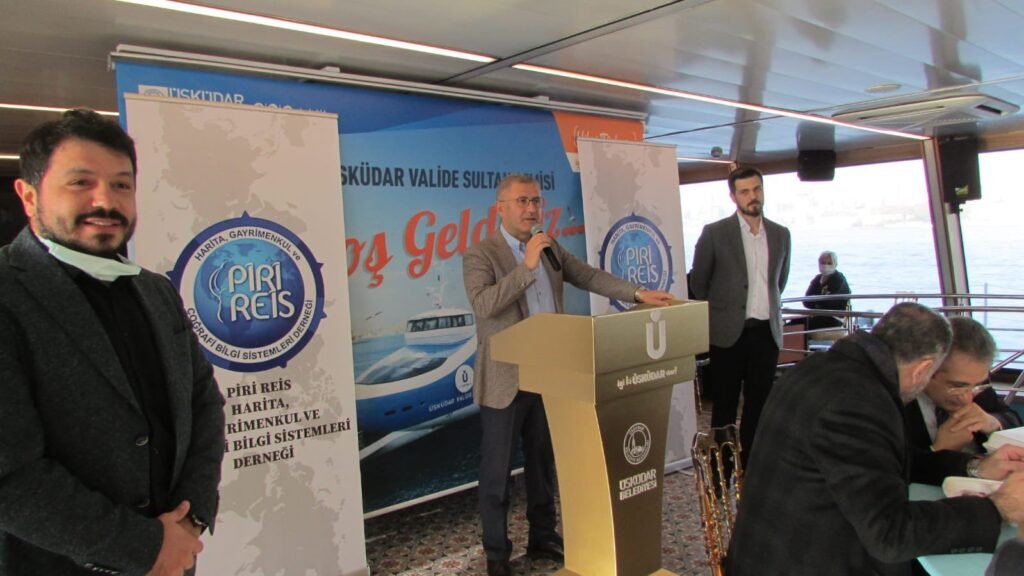 Öğrencilerle Boğaz Turu ve Konuşmalar 2021 — dernek arşivinden fotoğraf