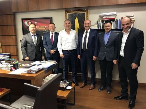 İstanbul Milletvekilimiz Metin Külünk Bey’i TBMM’de ziyaret ettik