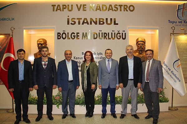 Tapu Bölge Müdürüne Ziyaret — dernek arşivinden fotoğraf